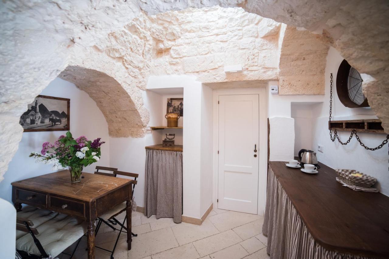 Charming Trulli Aparthotel Αλμπερομπέλο Εξωτερικό φωτογραφία